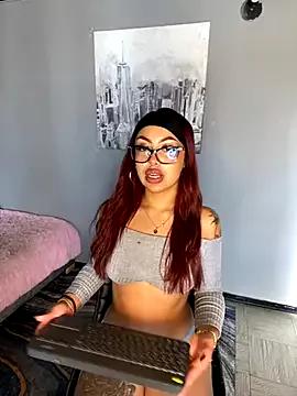 Photos of Laila_Pink from StripChat is Freechat