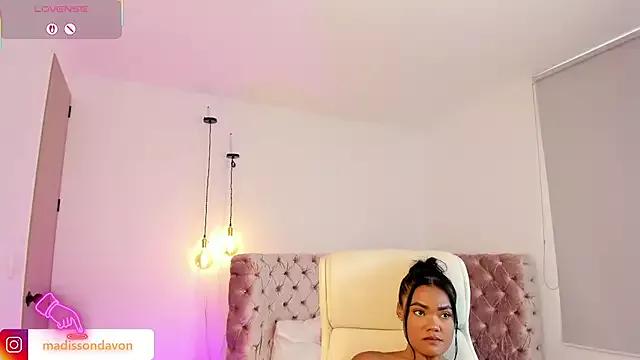 Photos of madisson_davon from StripChat is Freechat