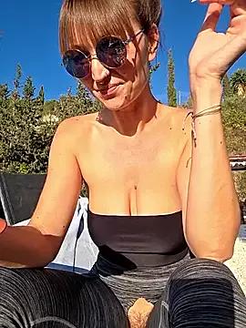 Photos of MissMialicious from StripChat is Freechat
