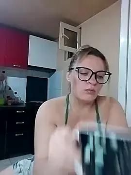 Photos of StepMommyXXX from StripChat is Freechat